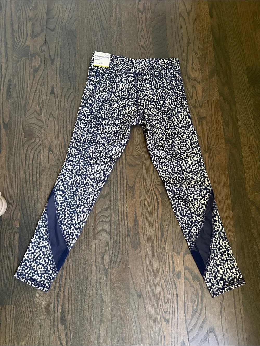 NEW Girls' Old Navy Elevate Leggings - Mid-Rise Go-Dry Bottoms + Bonus Camo Pair